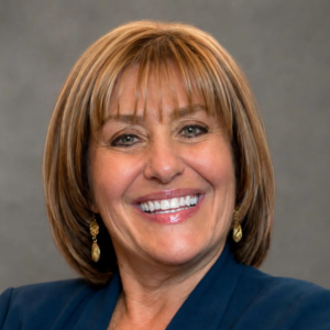 Kelly Schellenburg headshot